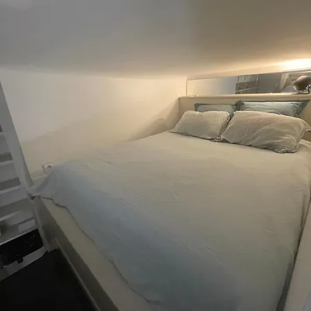 Appartement Elegant Avec Mezzanine Porte Des Ternes *