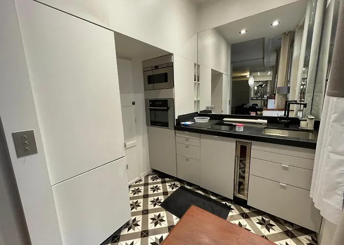 Elegant Avec Mezzanine Porte Des Ternes * باريس