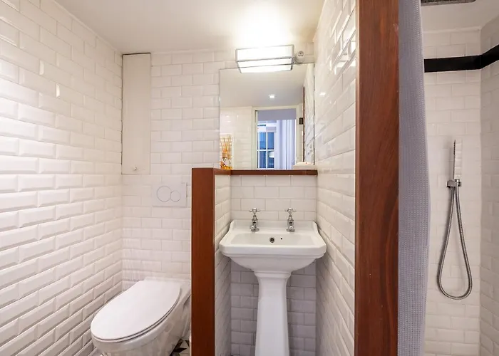 Elegant Avec Mezzanine Porte Des Ternes شقة