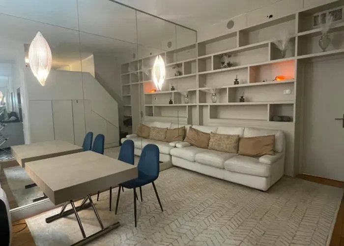 아파트 Elegant Avec Mezzanine 3e Porte Des Ternes 파리